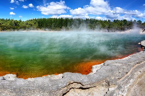 Nouvelle zelande Thermal lake Pool at Wai-O-Tapu4